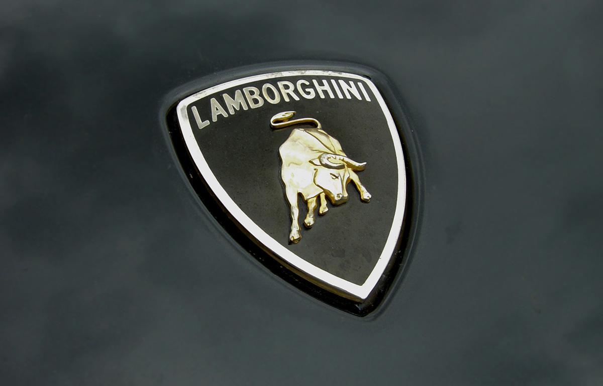 Lamborghini emblem Wallpaper