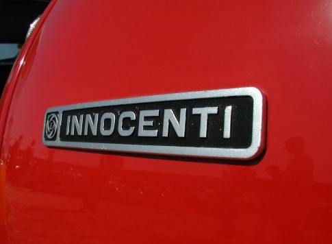 Innocenti Logo 3D Wallpaper